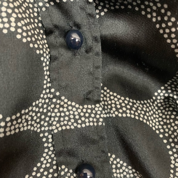 Apt 9 Satiny Polka Dot Fitted Dress shirt Blouse, Size XL - Picture 5 of 5